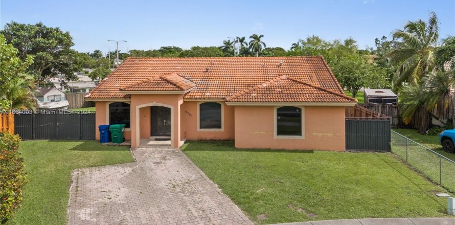 Villa ou maison à Miami, Floride 4 chambres, 188.96 m2 № 1385700