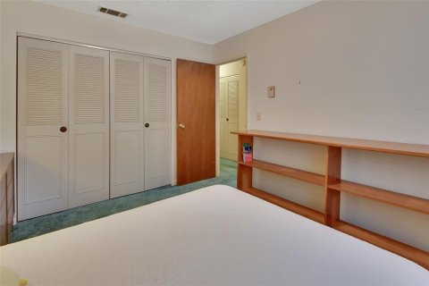 Condo in DeLand, Florida, 2 bedrooms  № 1349437 - photo 18