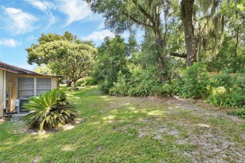 Condo in DeLand, Florida, 2 bedrooms  № 1349437 - photo 4