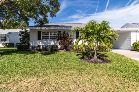 Villa ou maison à vendre à Bradenton, Floride: 2 chambres, 130.9 m2 № 1349470 - photo 2