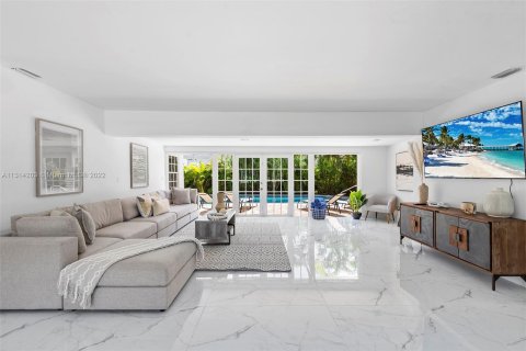 Villa ou maison à vendre à Fort Lauderdale, Floride: 5 chambres, 216.46 m2 № 186524 - photo 9