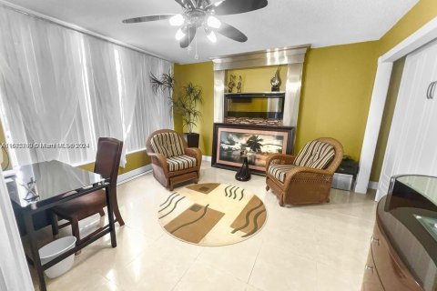 Condominio en venta en Pompano Beach, Florida, 3 dormitorios, 139.35 m2 № 1400017 - foto 18