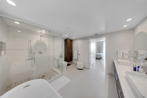 Condominio en venta en Miami, Florida, 2 dormitorios, 121.98 m2 № 1431267 - foto 21