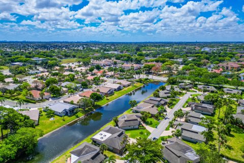 House in Tamarac, Florida 3 bedrooms, 199.37 sq.m. № 1151797 - photo 6