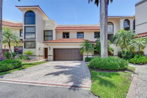 Townhouse in Fort Lauderdale, Florida 4 bedrooms, 251.86 sq.m. № 616835 - photo 1