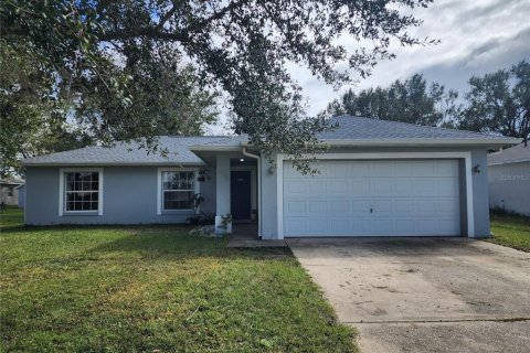 House in Kissimmee, Florida 3 bedrooms, 140.75 sq.m. № 1432595 - photo 1