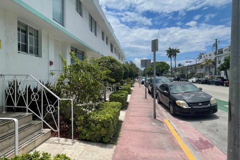 Copropriété à vendre à Miami Beach, Floride: 1 chambre, 42.46 m2 № 1353863 - photo 16