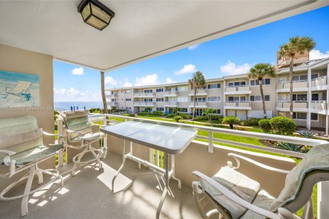 Condominio en venta en Hillsboro Beach, Florida, 2 dormitorios, 83.61 m2 № 1353864 - foto 27