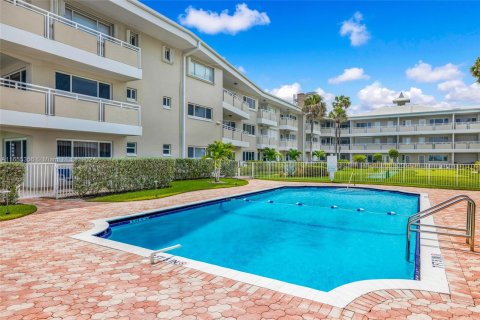 Condominio en venta en Hillsboro Beach, Florida, 2 dormitorios, 83.61 m2 № 1353864 - foto 30