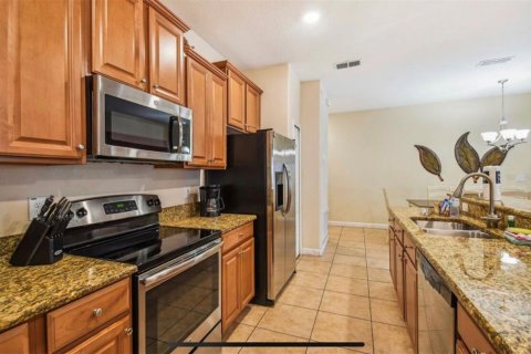 Townhouse in Kissimmee, Florida 4 bedrooms, 176.7 sq.m. № 472920 - photo 4