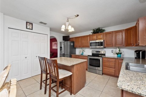 House in Kissimmee, Florida 4 bedrooms, 233.56 sq.m. № 1357775 - photo 6