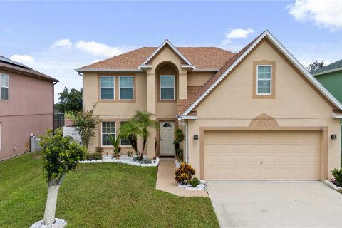 House in Kissimmee, Florida 4 bedrooms, 233.56 sq.m. № 1357775 - photo 1