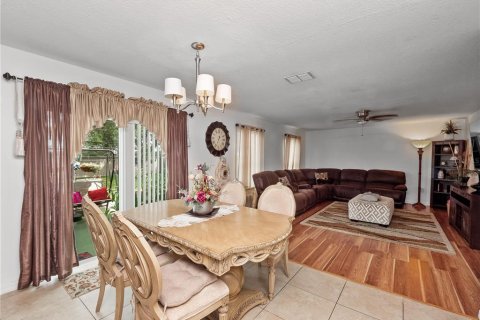 Villa ou maison à vendre à Kissimmee, Floride: 4 chambres, 233.56 m2 № 1357775 - photo 8