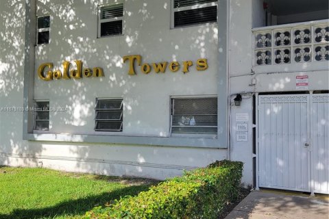 Condo in Miami, Florida, 1 bedroom  № 1398209 - photo 3