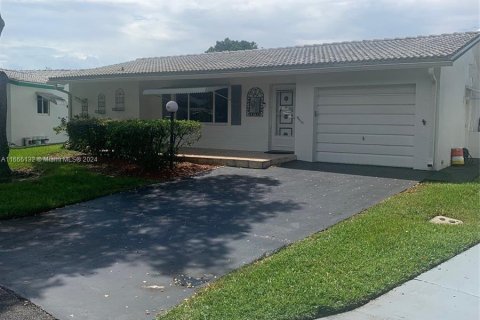 Casa en venta en Plantation, Florida, 2 dormitorios, 145.86 m2 № 1398212 - foto 1