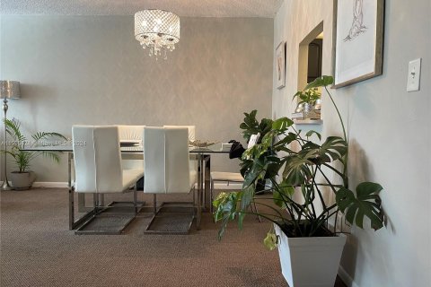 Condo in Sunny Isles Beach, Florida, 1 bedroom  № 1188358 - photo 7