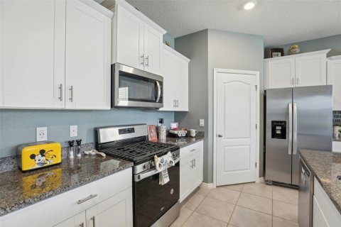 Casa en venta en Davenport, Florida, 5 dormitorios, 273.32 m2 № 1251044 - foto 12