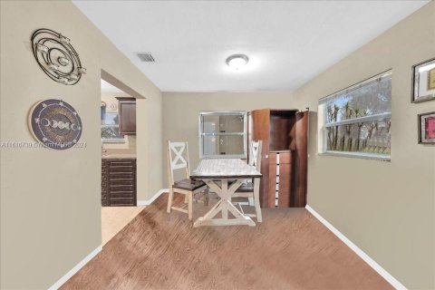 Villa ou maison à vendre à Margate, Floride: 3 chambres, 91.79 m2 № 1239707 - photo 17