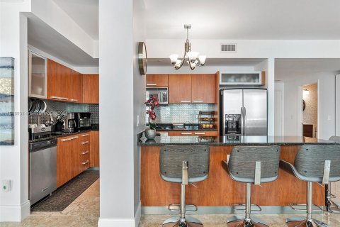 Condo in Aventura, Florida, 2 bedrooms  № 1239708 - photo 16