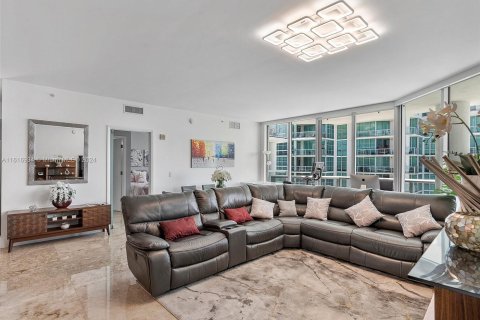 Condominio en venta en Aventura, Florida, 2 dormitorios, 147.71 m2 № 1239708 - foto 8