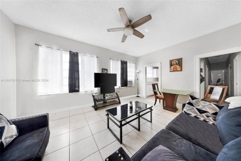 Immobilier commercial à vendre à Miami, Floride № 1309597 - photo 25