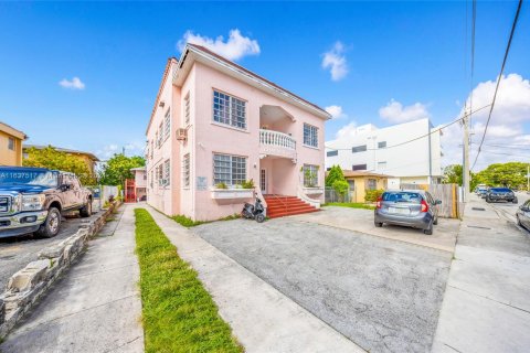 Propiedad comercial en venta en Miami, Florida № 1309597 - foto 2