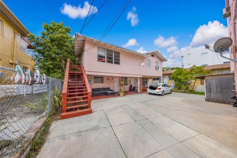 Propiedad comercial en venta en Miami, Florida № 1309597 - foto 7