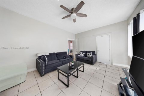 Immobilier commercial à vendre à Miami, Floride № 1309597 - photo 27