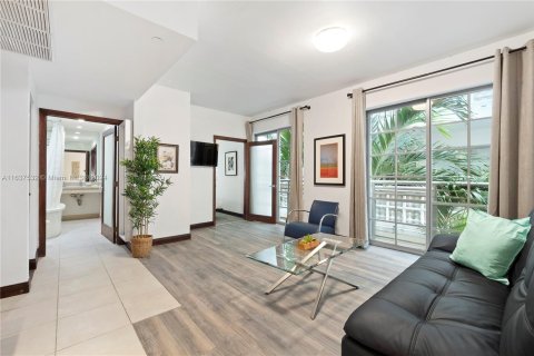 Copropriété à vendre à Miami Beach, Floride: 1 chambre, 41.53 m2 № 1309600 - photo 4