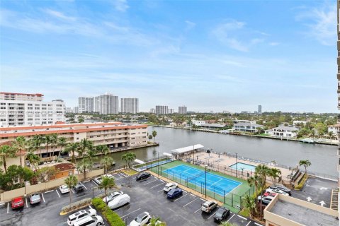 Copropriété à vendre à Hallandale Beach, Floride: 2 chambres, 126.35 m2 № 949382 - photo 26