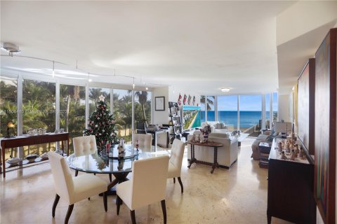 Condominio en venta en Sunny Isles Beach, Florida, 3 dormitorios, 194.17 m2 № 923879 - foto 4