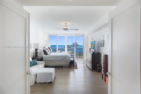 Condominio en venta en Sunny Isles Beach, Florida, 3 dormitorios, 194.17 m2 № 923879 - foto 29