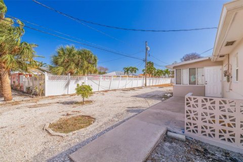 Terreno en venta en Saint Pete Beach, Florida № 1429269 - foto 11