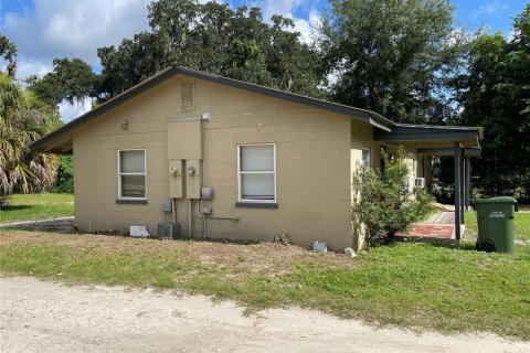 Duplex in Leesburg, Florida 4 bedrooms, 116.13 sq.m. № 633613 - photo 3