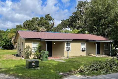 Duplex à vendre à Leesburg, Floride: 4 chambres, 116.13 m2 № 633613 - photo 1
