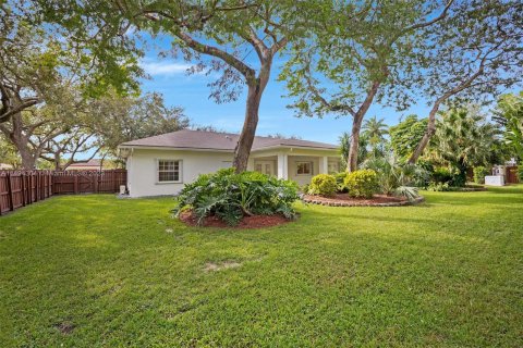 House in Homestead, Florida 4 bedrooms, 216.93 sq.m. № 866368 - photo 21