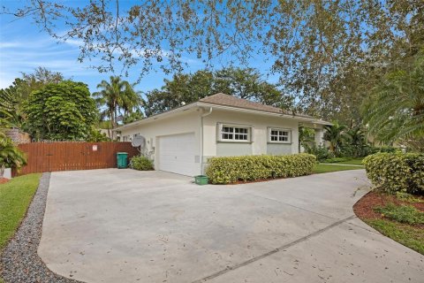 Villa ou maison à vendre à Homestead, Floride: 4 chambres, 216.93 m2 № 866368 - photo 13