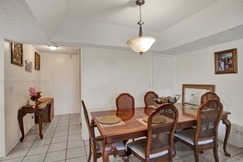 Copropriété à vendre à Lauderhill, Floride: 2 chambres, 117.06 m2 № 1173581 - photo 7