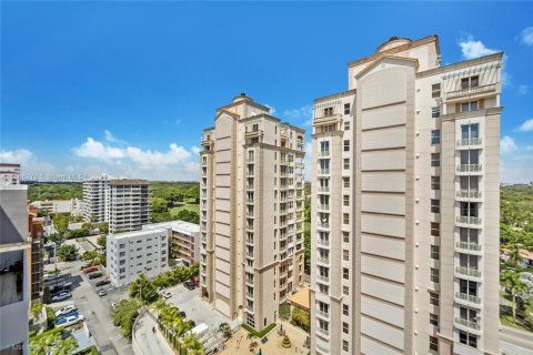 Condominio en venta en Coral Gables, Florida, 1 dormitorio, 86.58 m2 № 1171636 - foto 21