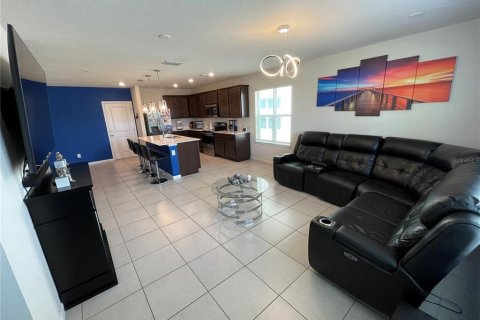 House in Kissimmee, Florida 3 bedrooms, 174.66 sq.m. № 1112071 - photo 2