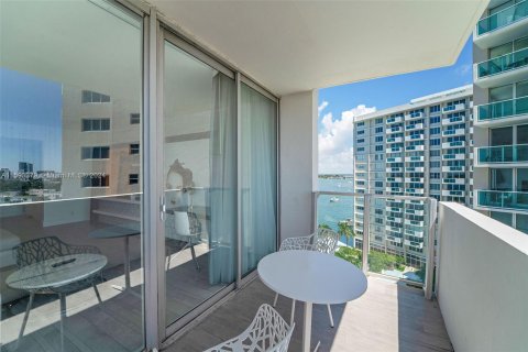 Condo in Miami Beach, Florida, 1 bedroom  № 1188120 - photo 23