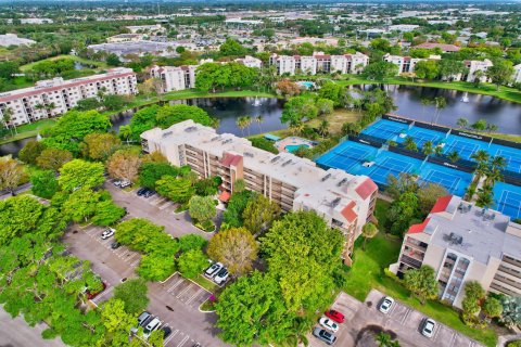 Condo in Delray Beach, Florida, 2 bedrooms  № 1100177 - photo 24