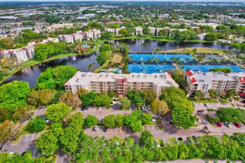 Condo in Delray Beach, Florida, 2 bedrooms  № 1100177 - photo 25