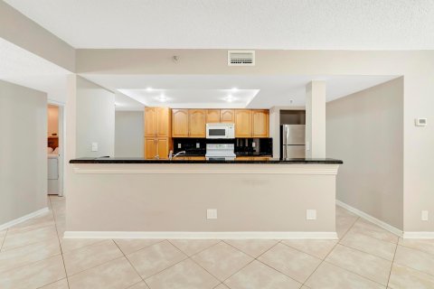 Condo in Delray Beach, Florida, 2 bedrooms  № 1100177 - photo 2