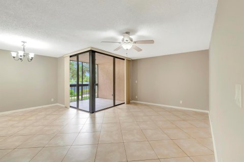 Condo in Delray Beach, Florida, 2 bedrooms  № 1100177 - photo 6