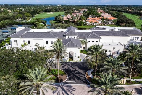 Villa ou maison à vendre à Delray Beach, Floride: 4 chambres, 388.98 m2 № 952489 - photo 9