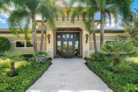 House in Delray Beach, Florida 5 bedrooms, 486.16 sq.m. № 1177231 - photo 1