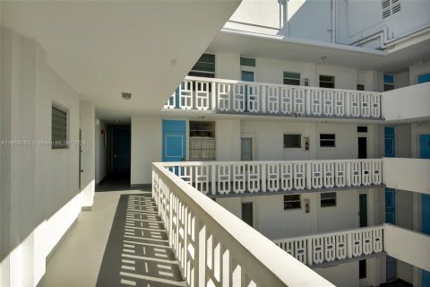 Condominio en venta en Miami Beach, Florida, 1 dormitorio, 74.32 m2 № 1356669 - foto 21