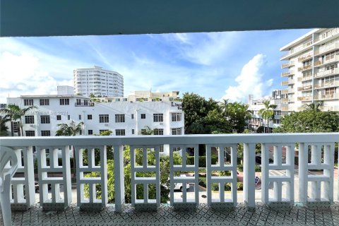 Condo in Miami Beach, Florida, 1 bedroom  № 1356669 - photo 14