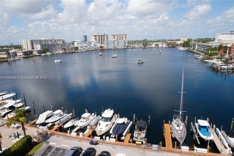 Copropriété à vendre à Hallandale Beach, Floride: 1 chambre, 91.23 m2 № 1356703 - photo 3